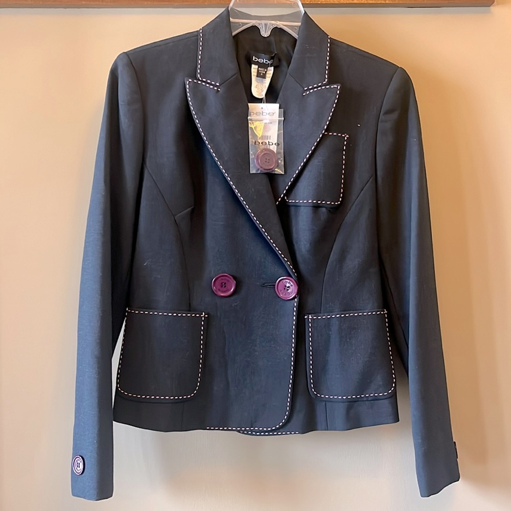 BEBE 2 button pickstitch blazer
